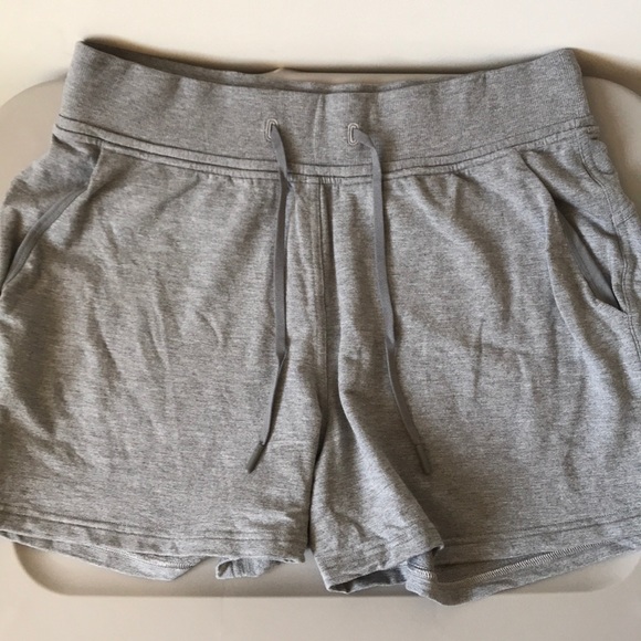 lululemon athletica Pants - Lululemon Women’s shorts size 10